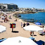 Islet Promenade Seafront - With Corner Terrace By Getawaysmalta 4*
