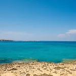 Islet Promenade Seafront - With Corner Terrace By Getawaysmalta 4* St. Paul's Bay