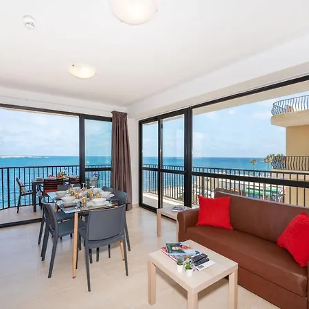 Daire Islet Promenade Seafront With Large Corner Terrace By Getawaysmalta St. Paul's Bay