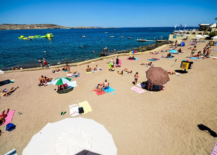 Islet Promenade Seafront With Large Corner Terrace By Getawaysmalta San Pawl il-Baħar