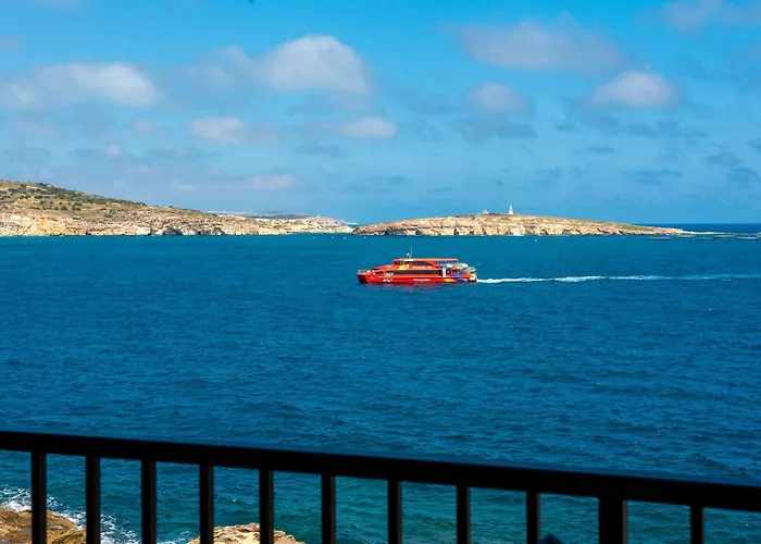 Apartman Islet Promenade Seafront With Large Corner Terrace By Getawaysmalta