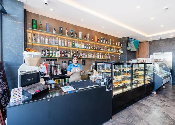 Apartman Islet Promenade Seafront With Large Corner Terrace By Getawaysmalta