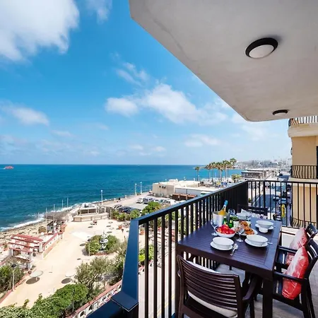 Islet Promenade Seafront With Large Corner Terrace By Getawaysmalta 圣保罗湾城